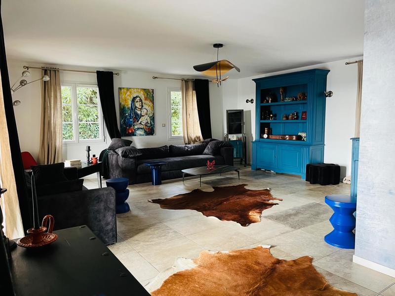 Villa - 217 m² - 7 pièces