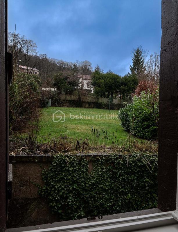 Maison traditionnelle - 320 m² - 8 pièces