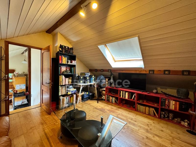 Local artisanal - 223 m² - 4 pièces