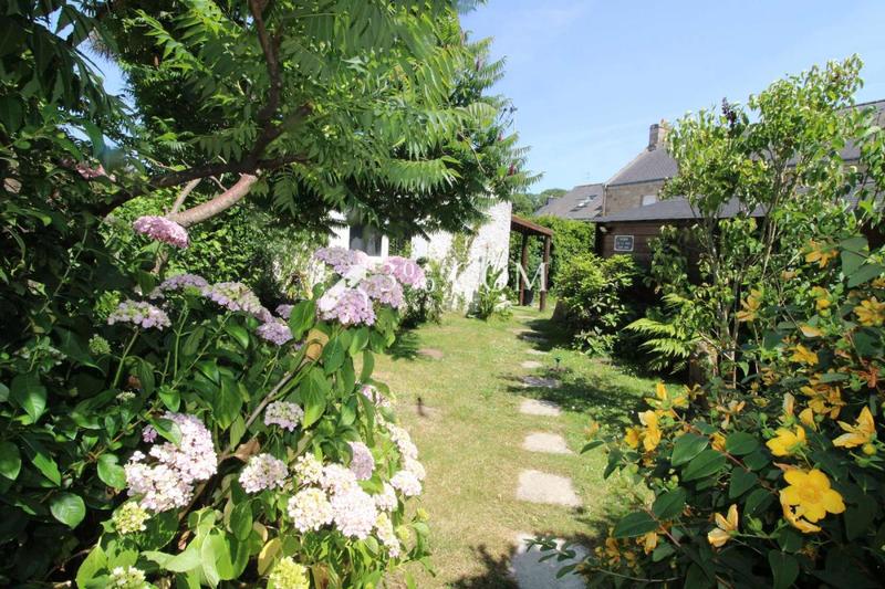 Maison - 290 m² - 9 pièces