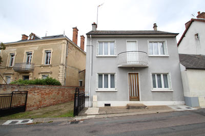Maison de village - 106 m² - 5 pièces