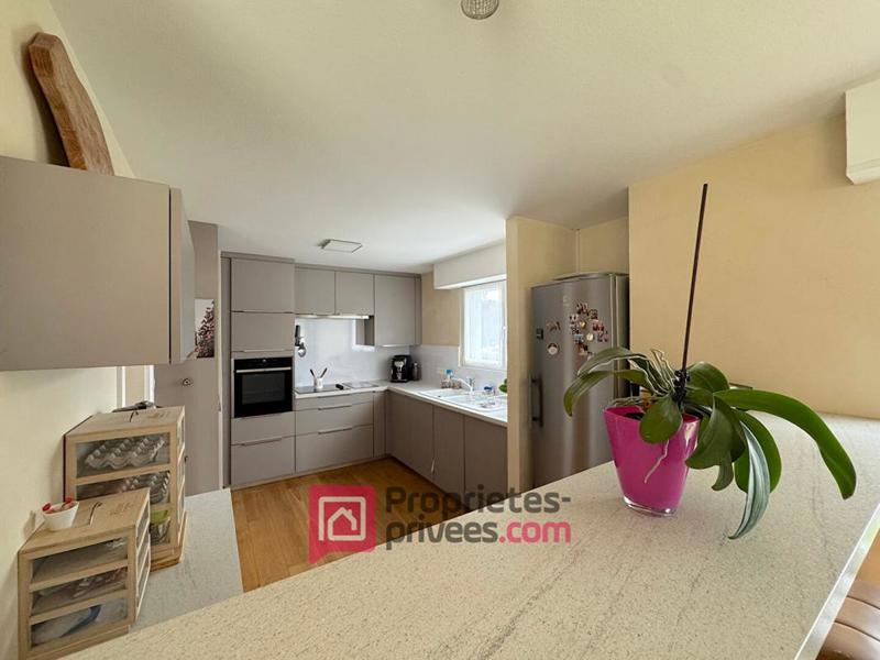 Maison - 180 m² - 7 pièces