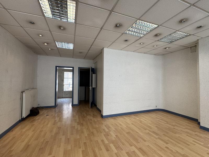 Magasins - 45 m² - 3 pièces