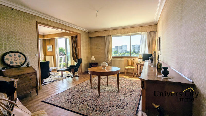 Appartement - 93 m² - 4 pièces