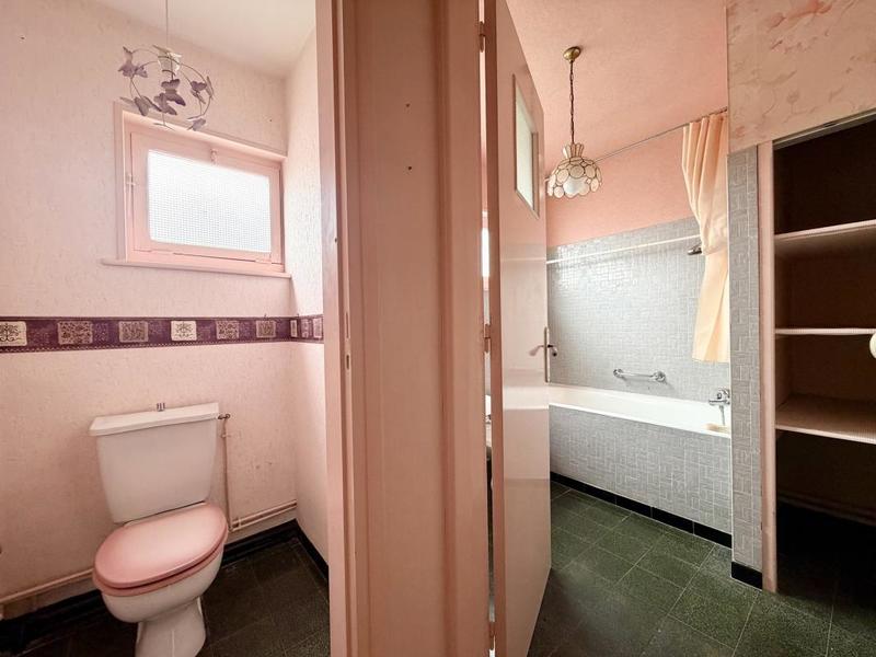 Maison - 167 m² - 8 pièces