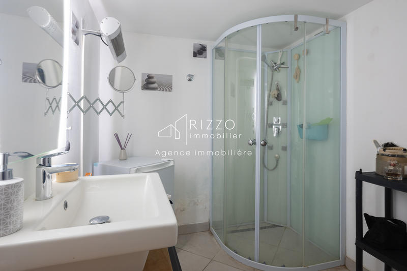 Maison - 260 m² - 9 pièces