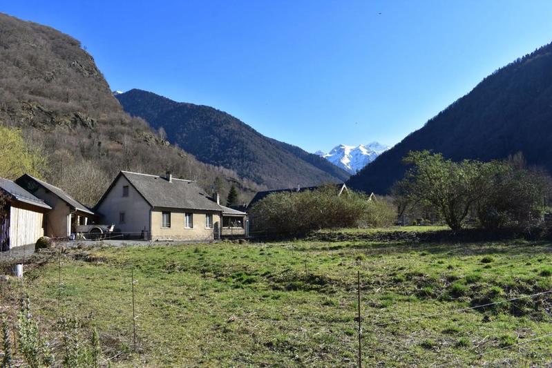 Terrain constructible - 745 m²