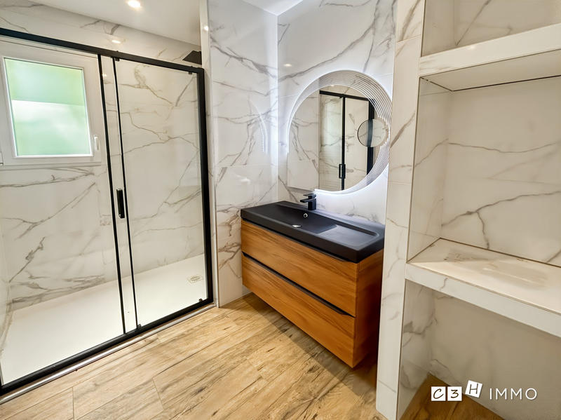 Maison - 110 m² - 4 pièces