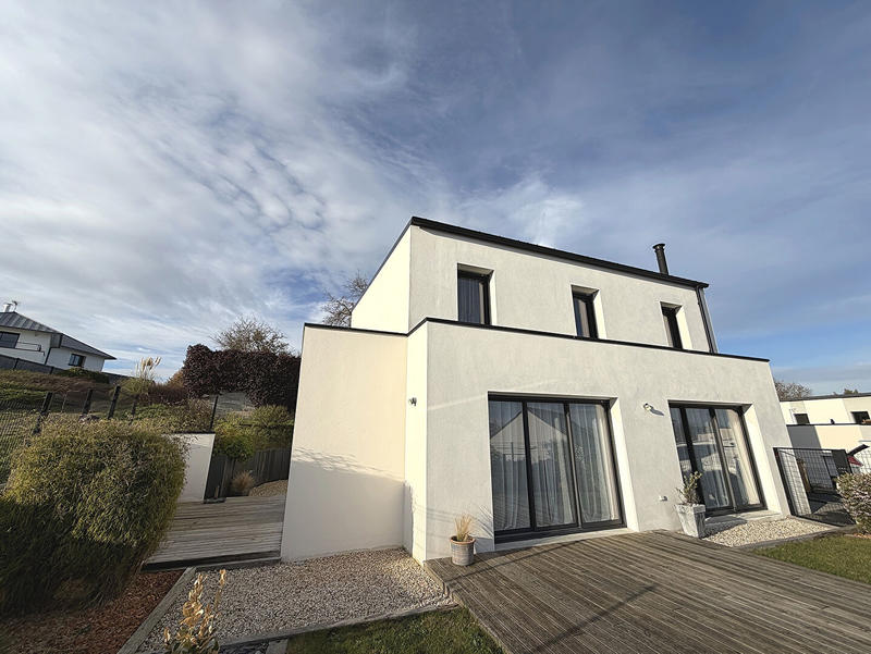 Maison - 176 m² - 7 pièces