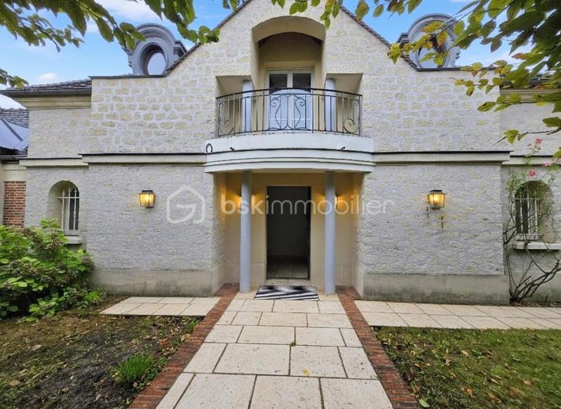 Villa - 215 m² - 7 pièces