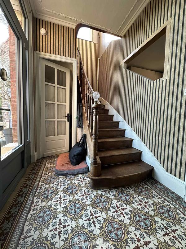 Maison - 187 m² - 8 pièces