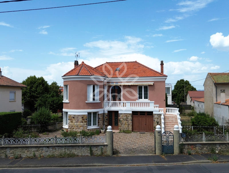 Maison - 149 m² - 6 pièces