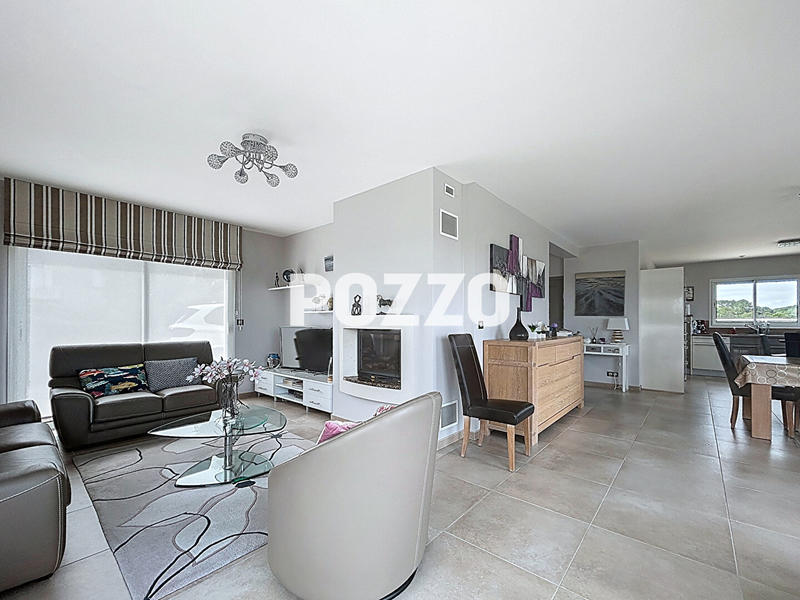 Maison - 192 m² - 8 pièces