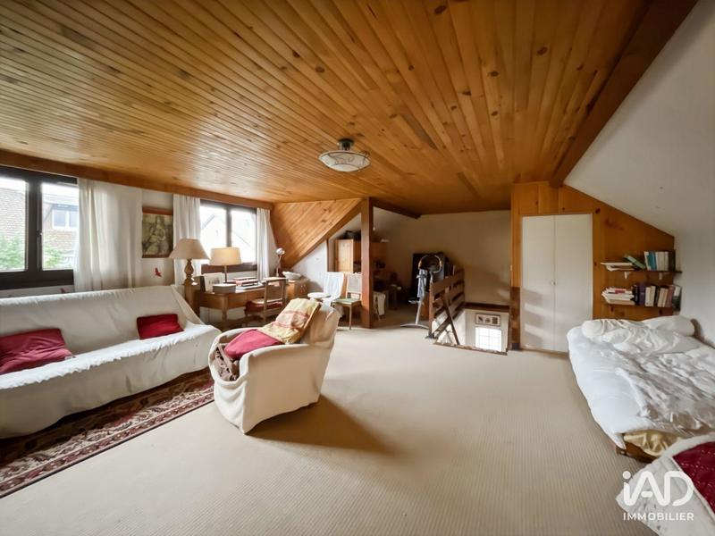 Maison - 174 m² - 8 pièces