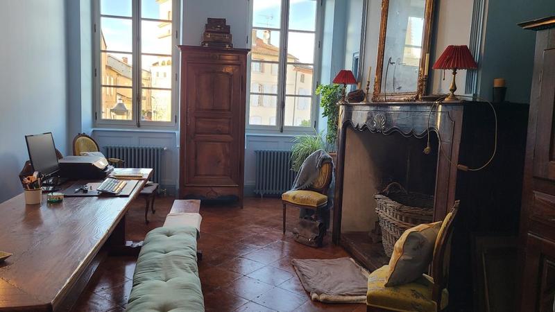 Demeure - 345 m² - 9 pièces