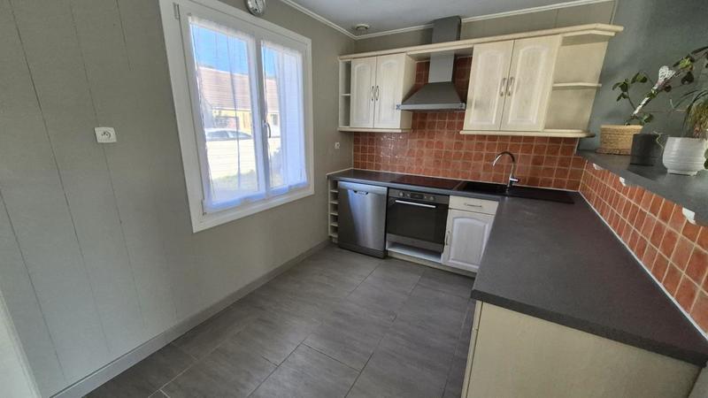 Maison - 99 m² - 5 pièces