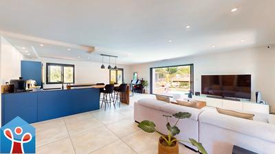 Villa - 155 m² - 5 pièces