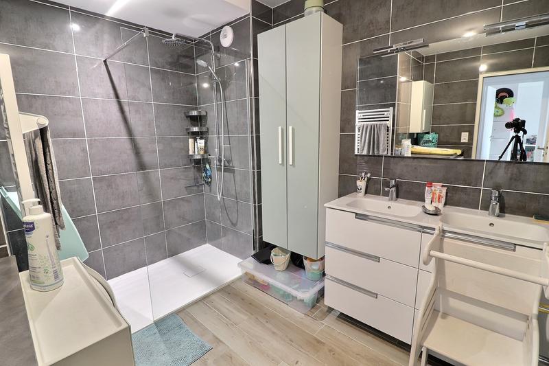 Appartement - 87 m² - 3 pièces