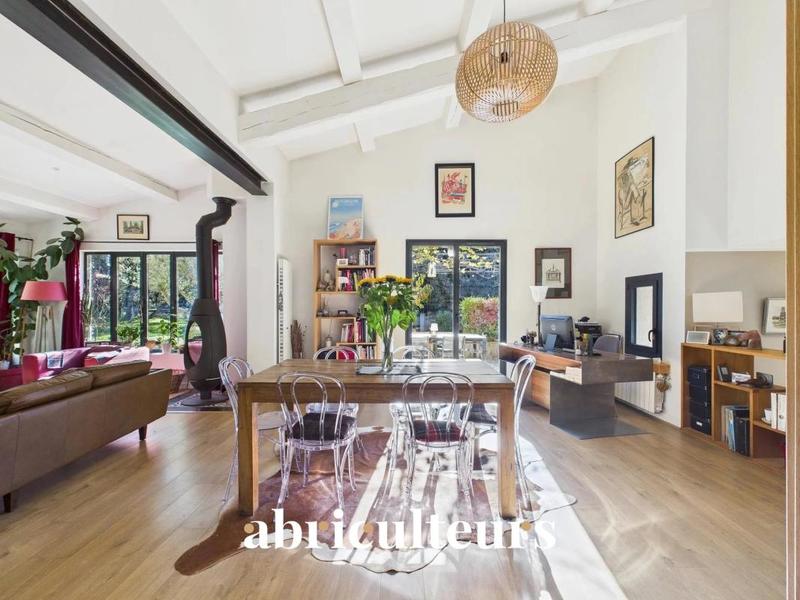 Maison ancienne - 252 m² - 8 pièces