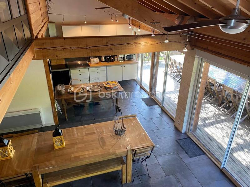 Propriété - 500 m² - 23 pièces