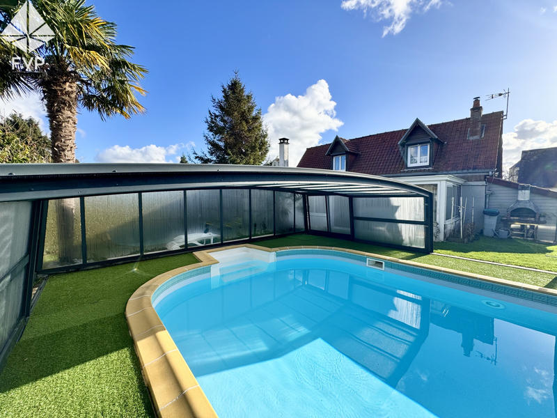 Maison - 98 m² - 4 pièces