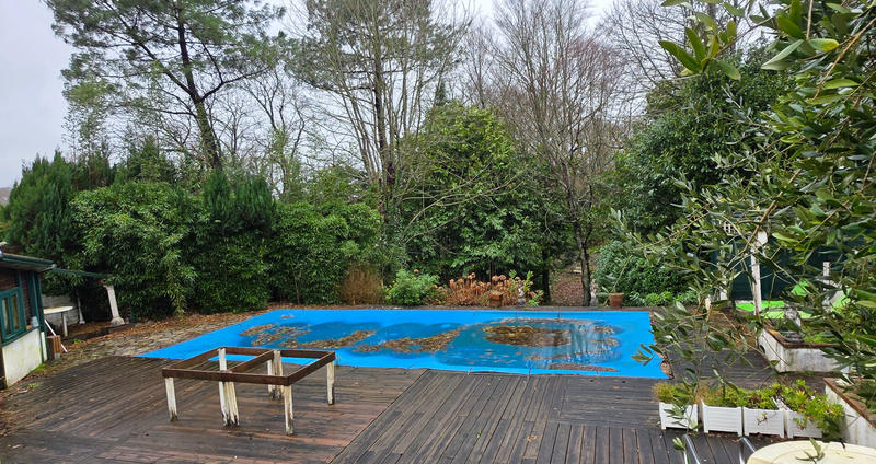 Maison - 250 m² - 8 pièces