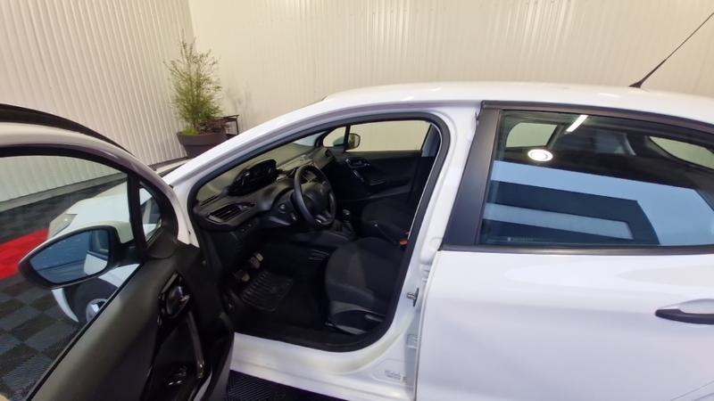 Peugeot 208 affaire 1.2 Puretech 82 Premium