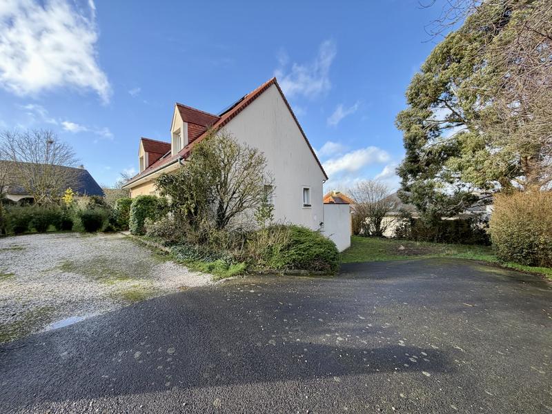 Maison - 137 m² - 7 pièces