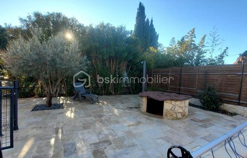 Propriété - 180 m² - 8 pièces