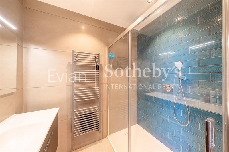 Maison - 355 m² - 10 pièces