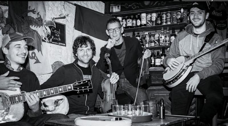 Concert au Chalet avec Fox's Barn