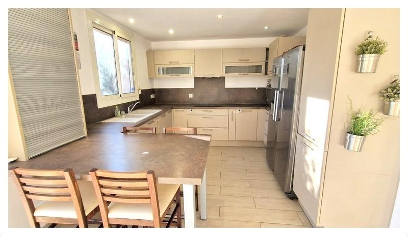 Maison - 137 m² - 5 pièces