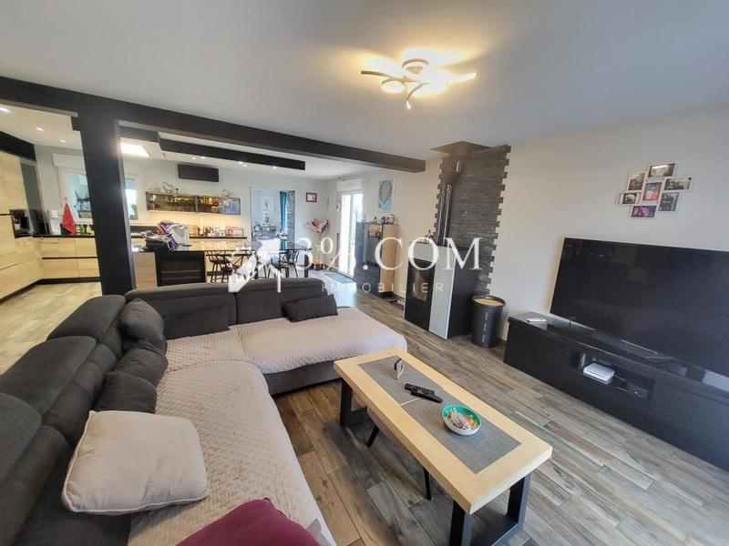 Maison - 230 m² - 10 pièces