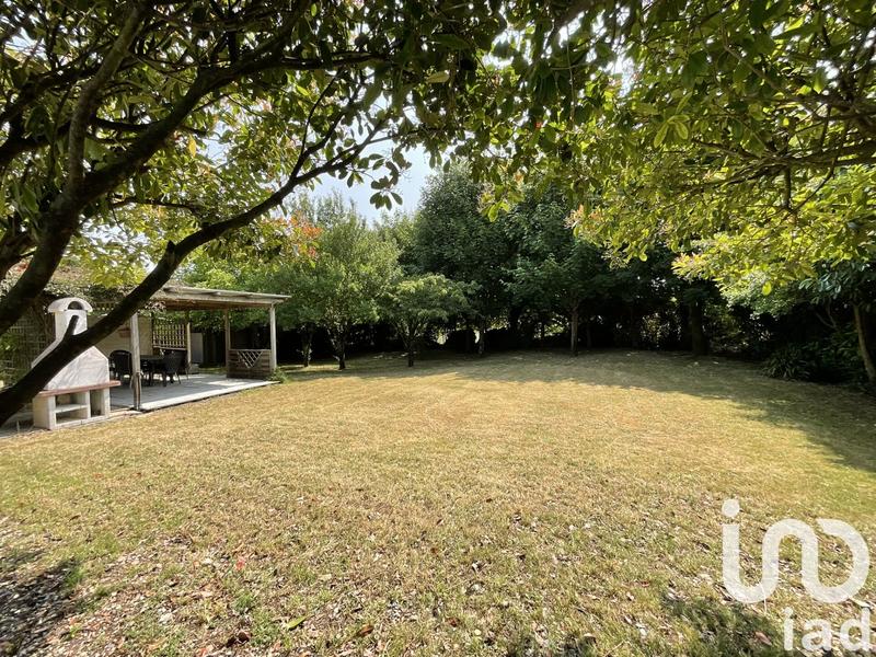 Maison - 345 m² - 15 pièces