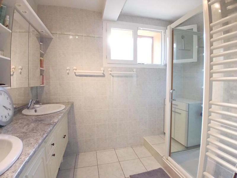 Maison - 190 m² - 9 pièces