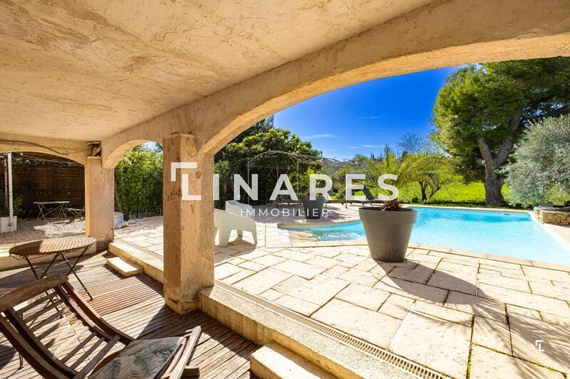 Villa - 190 m² - 6 pièces