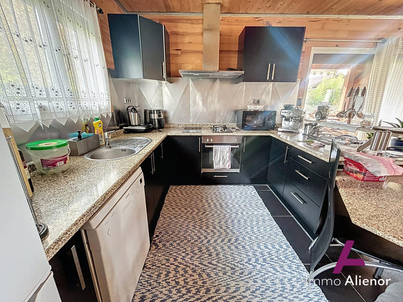 Maison - 92 m² - 4 pièces