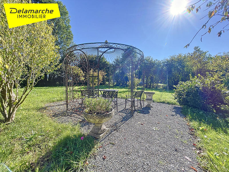 Maison - 224 m² - 7 pièces