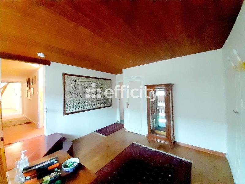 Maison - 319 m² - 10 pièces