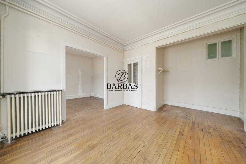 Maison - 220 m² - 12 pièces