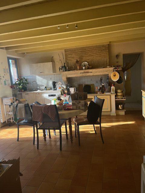 Maison - 215 m² - 7 pièces