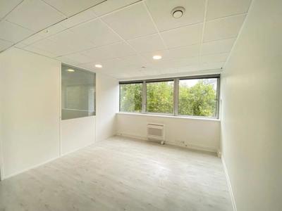 Bureau - 623 m²