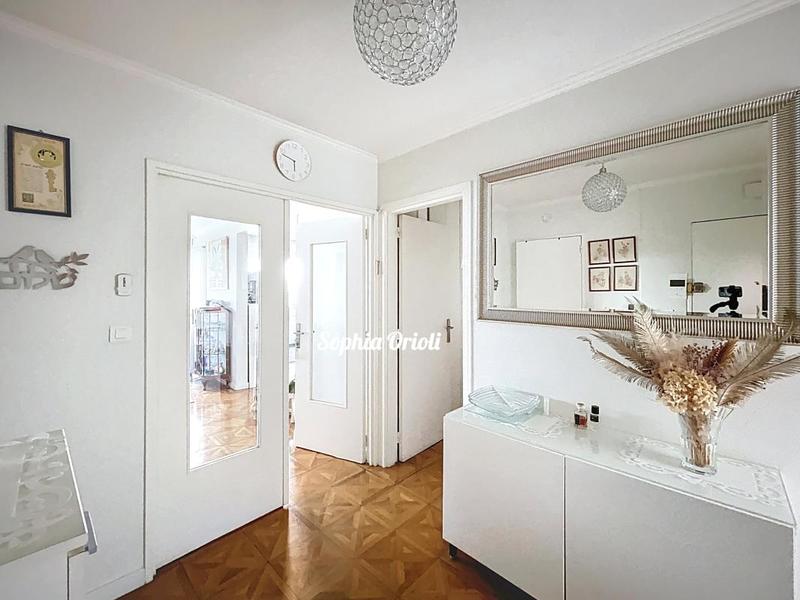 Appartement - 84 m² - 4 pièces