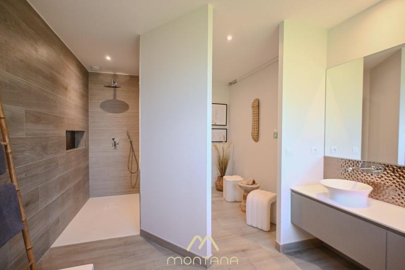 Maison contemporaine - 240 m² - 7 pièces