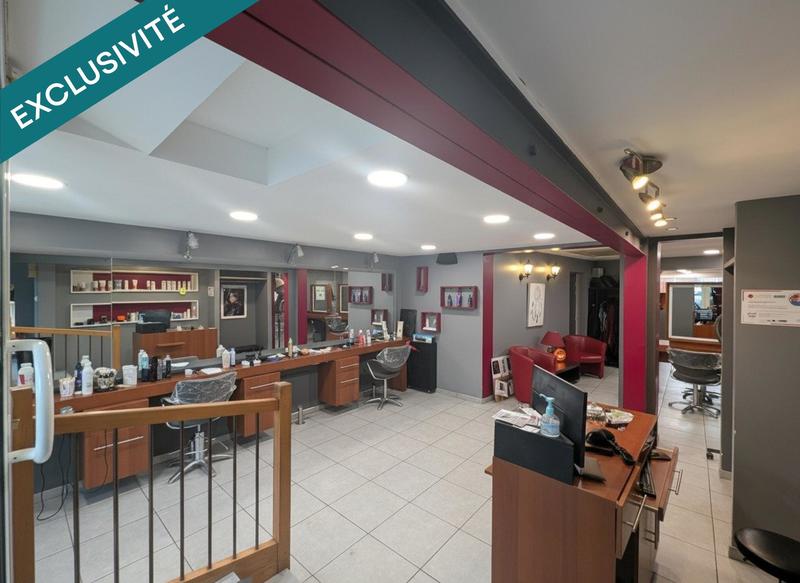 Local commercial - 135 m² - 4 pièces