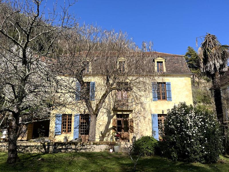 Maison - 200 m² - 7 pièces