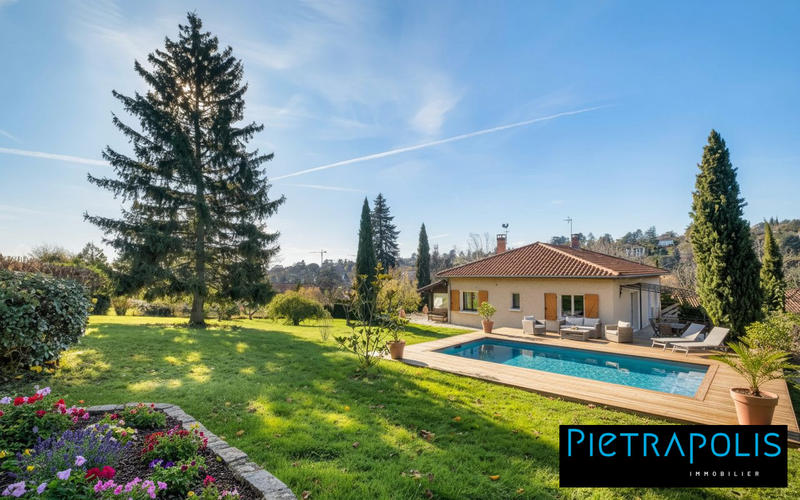 Maison - 210 m² - 5 pièces