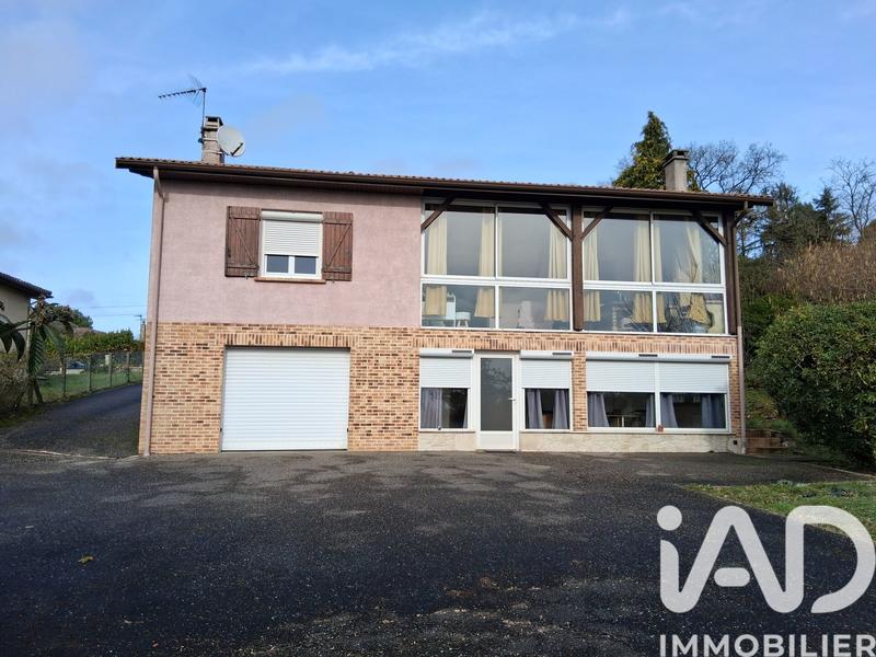 Maison - 204 m² - 6 pièces
