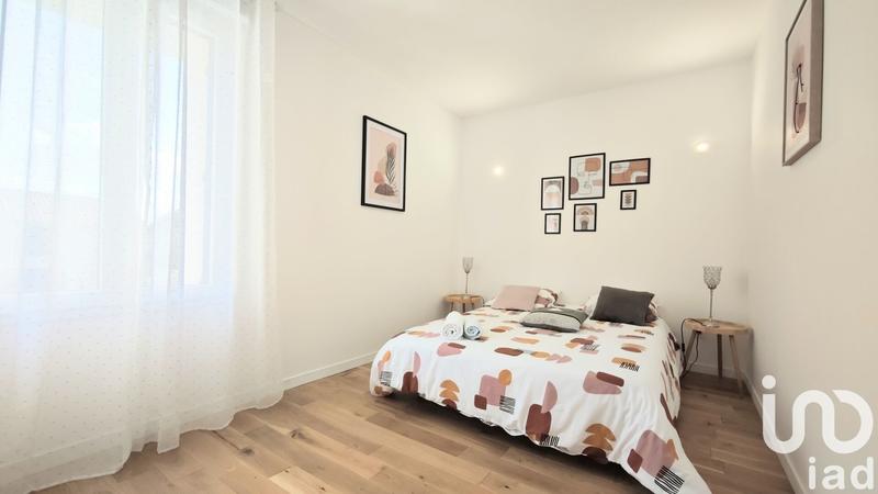 Maison - 240 m² - 10 pièces