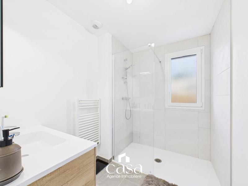 Maison traditionnelle - 123 m² - 6 pièces